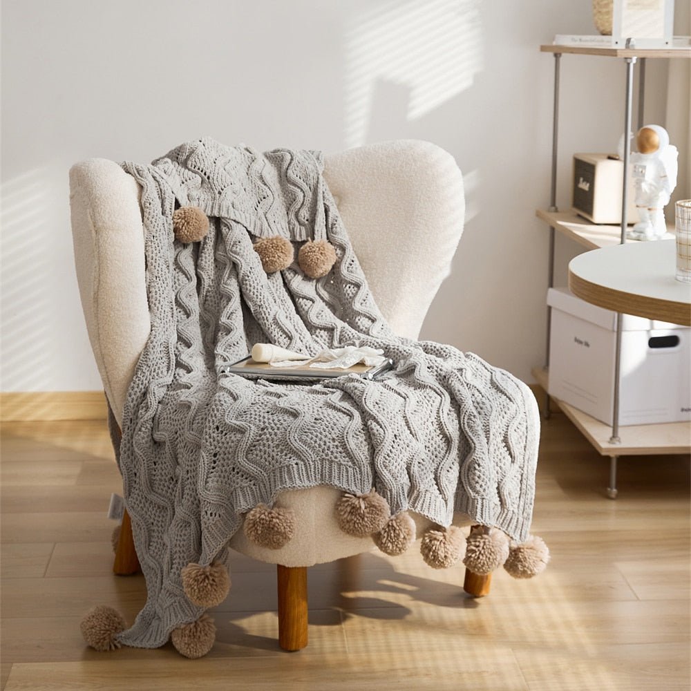 PomPrestige Luxury Throw - CozifyDecor