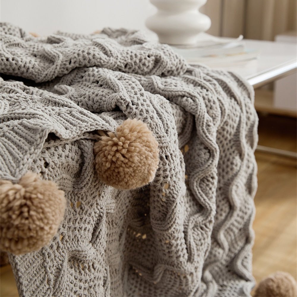 PomPrestige Luxury Throw - CozifyDecor